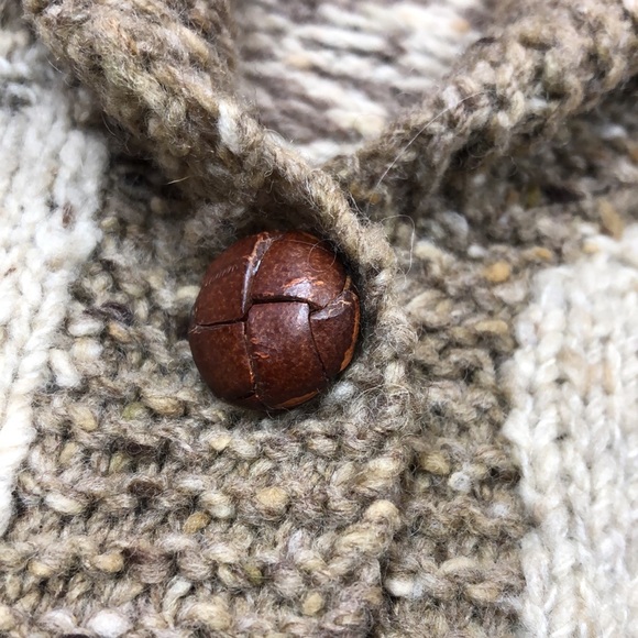 Vintage Ralph Lauren Hand Knit w/ Leather Buttons - Picture 6 of 16